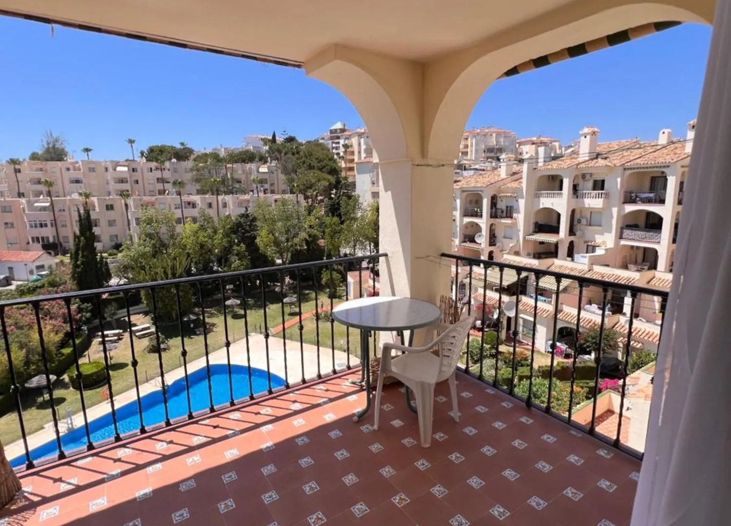 Beautiful 2 Beds-Near Coast With Pool & Balcony Apartamento Mijas 0*,