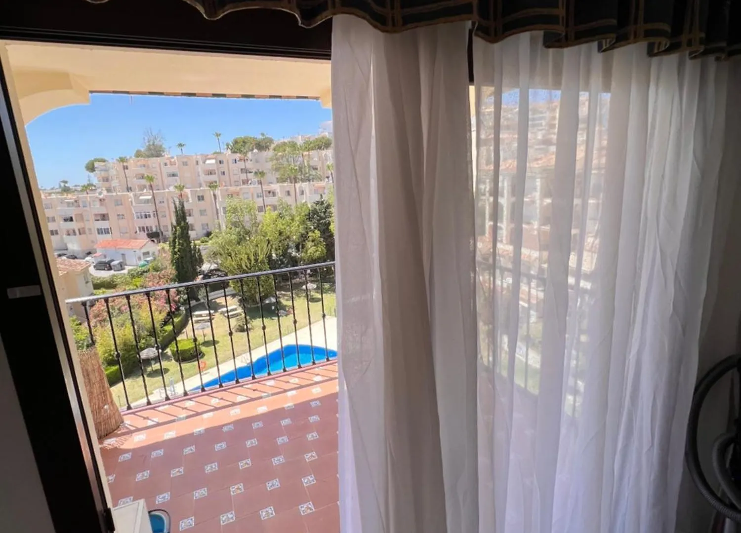 Beautiful 2 Beds-Near Coast With Pool & Balcony Apartment Mijas