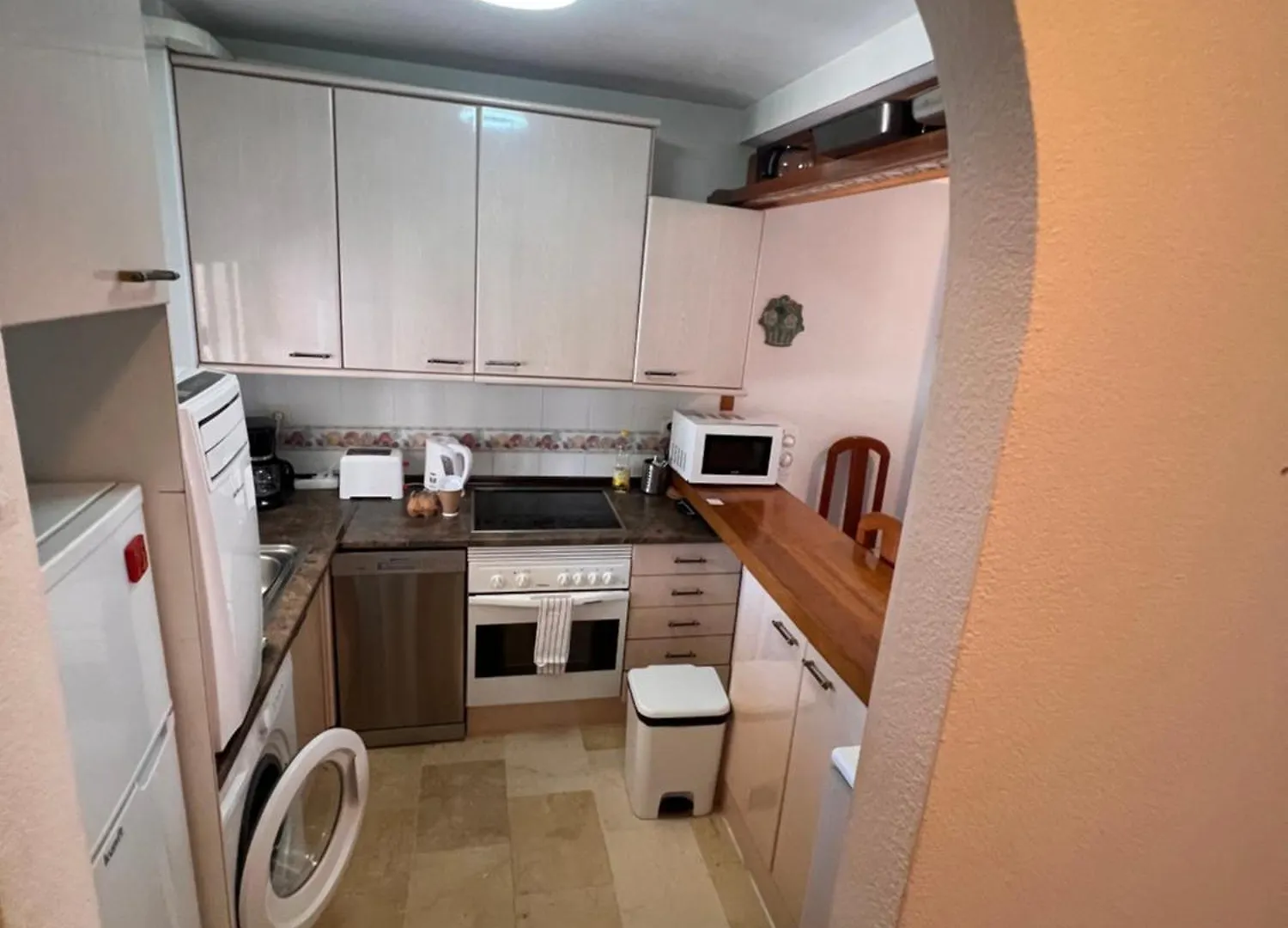 Beautiful 2 Beds-Near Coast With Pool & Balcony Apartment Mijas